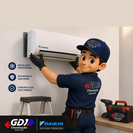 Técnico da GDJ Climatização instalando um ar-condicionado split Daikin: instalação profissional, segurança e qualidade